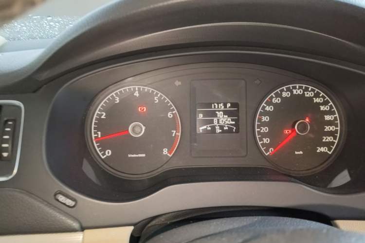 Used Volkswagen Sagitar 2014 Revised Version 1.6L Automatic Comfort Edition Instrument Cluster