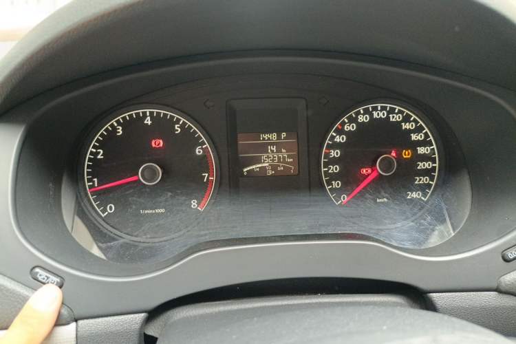 Used Volkswagen Sagitar 2014 Revised Version 1.6L Automatic Comfort Edition Instrument Cluster