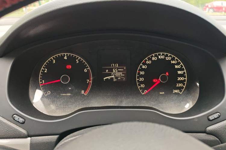 Used Volkswagen Sagitar 2014 Revised Version 1.6L Manual Comfort Edition Instrument Cluster