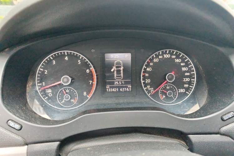 Used Volkswagen Sagitar 2014 Revised Version 1.4TSI Automatic Luxury Edition Instrument Cluster