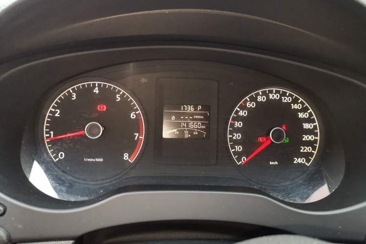 Used Volkswagen Sagitar 2014 Revised Version 1.6L Automatic Comfort Edition Instrument Cluster