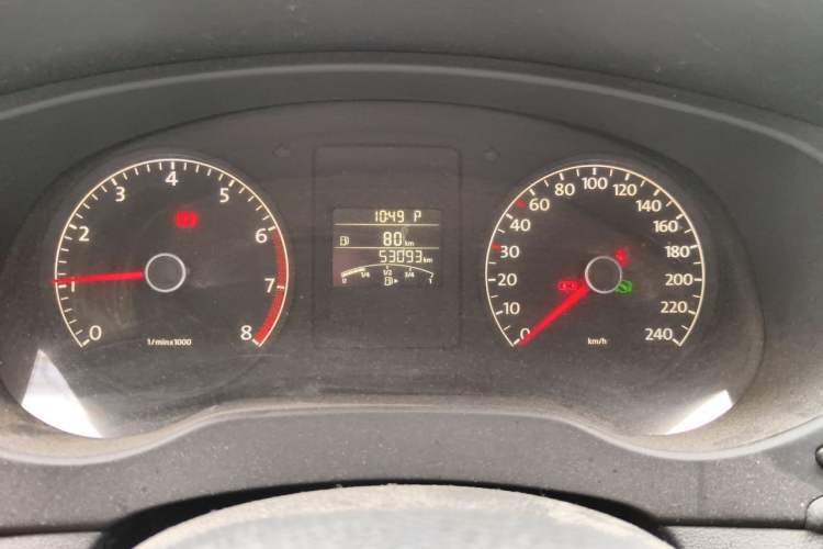 Used Volkswagen Sagitar 2014 1.6L Automatic Comfort Model Instrument Cluster