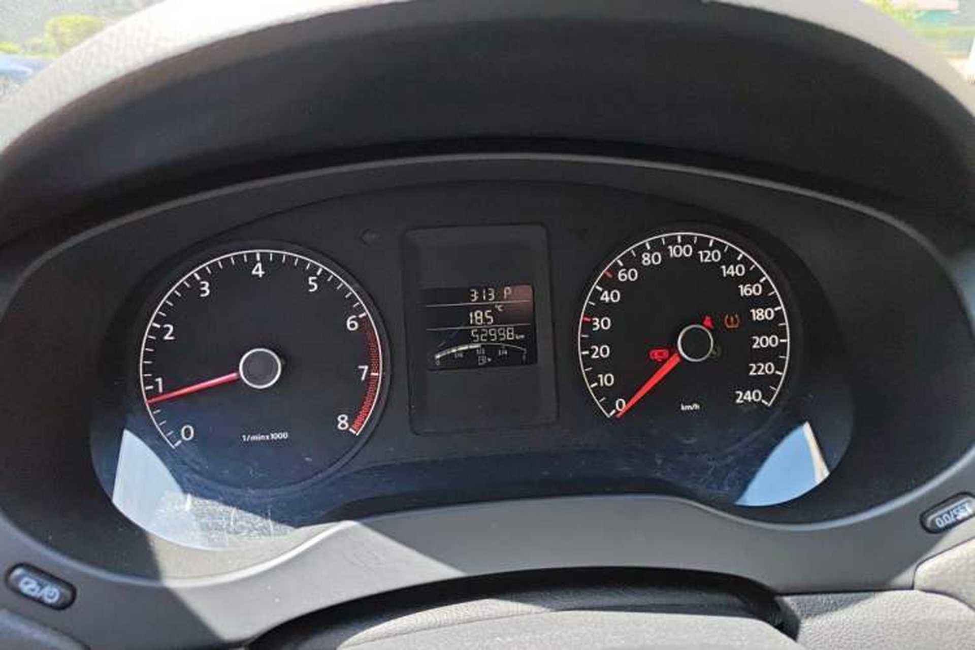 Used Volkswagen Sagitar 2014 1.6L Automatic Comfort Model Instrument Cluster