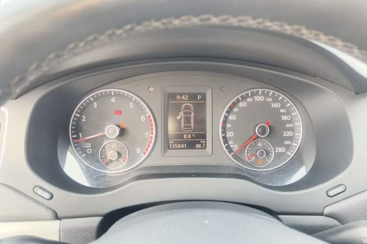 Used Volkswagen Sagitar 2014 Revised Version 1.4TSI Automatic Luxury Edition Instrument Cluster