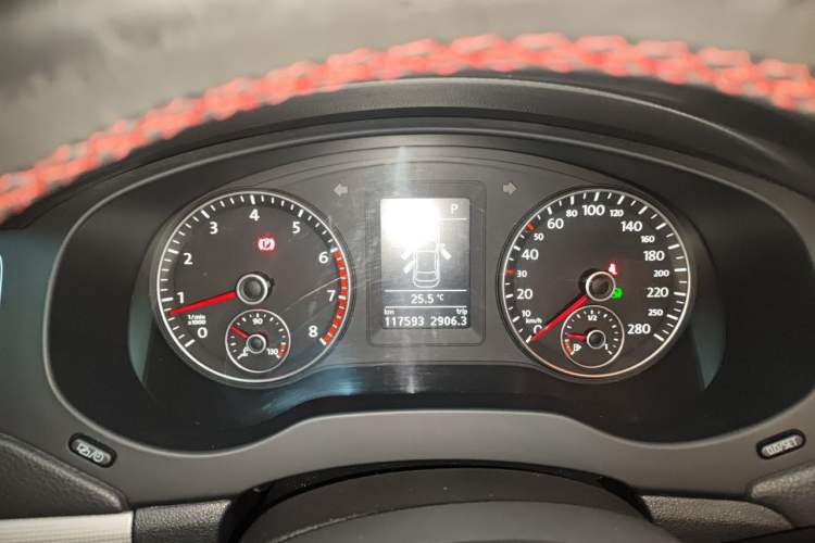 Used Volkswagen Sagitar 2014 Revised Version 1.4TSI Automatic Luxury Edition Instrument Cluster