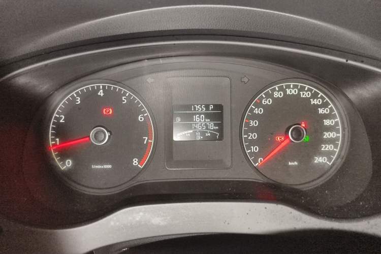 Used Volkswagen Sagitar 2014 Revised Version 1.6L Automatic Comfort Edition Instrument Cluster