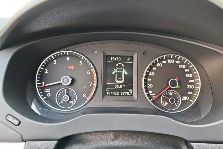 Used Volkswagen Sagitar 2014 Revised Version 1.4TSI Automatic Luxury Edition Instrument Cluster