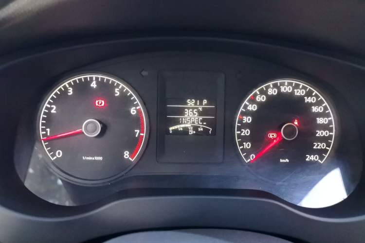 Used Volkswagen Sagitar 2014 1.6L Automatic Comfort Model Instrument Cluster