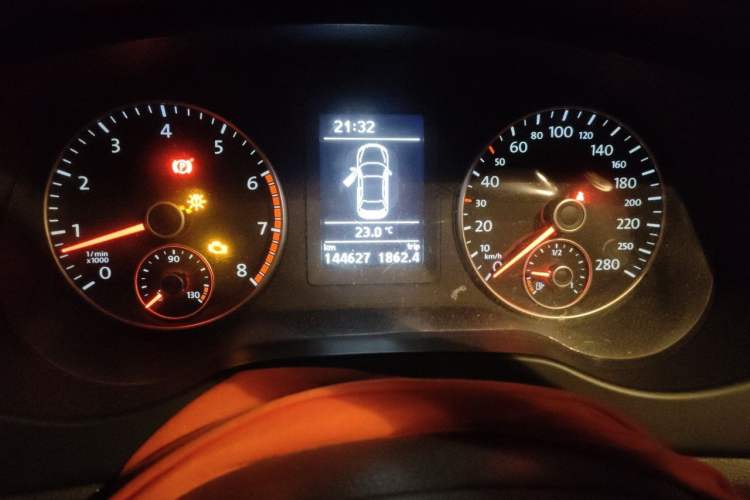 Used Volkswagen Sagitar 2014 Revised Version 1.4TSI Manual Luxury Edition Instrument Cluster
