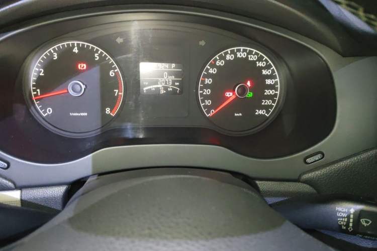 Used Volkswagen Sagitar 2014 Revised Version 1.6L Automatic Leading Edition Instrument Cluster
