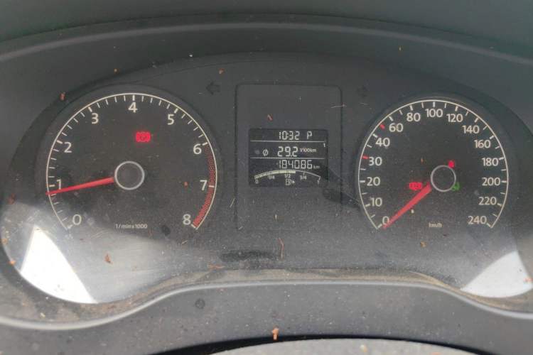 Used Volkswagen Sagitar 2014 Revised Version 1.6L Automatic Comfort Edition Instrument Cluster