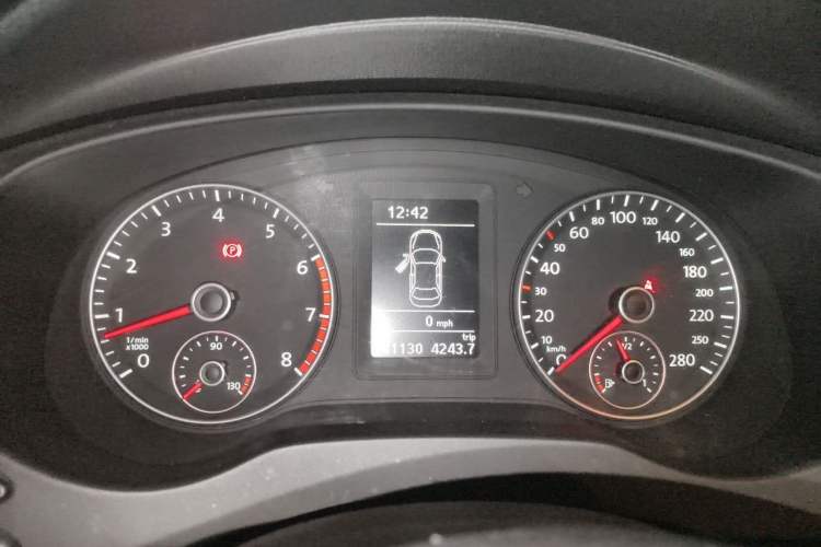 Used Volkswagen Sagitar 2014 Revised Version 1.4TSI Manual Luxury Edition Instrument Cluster