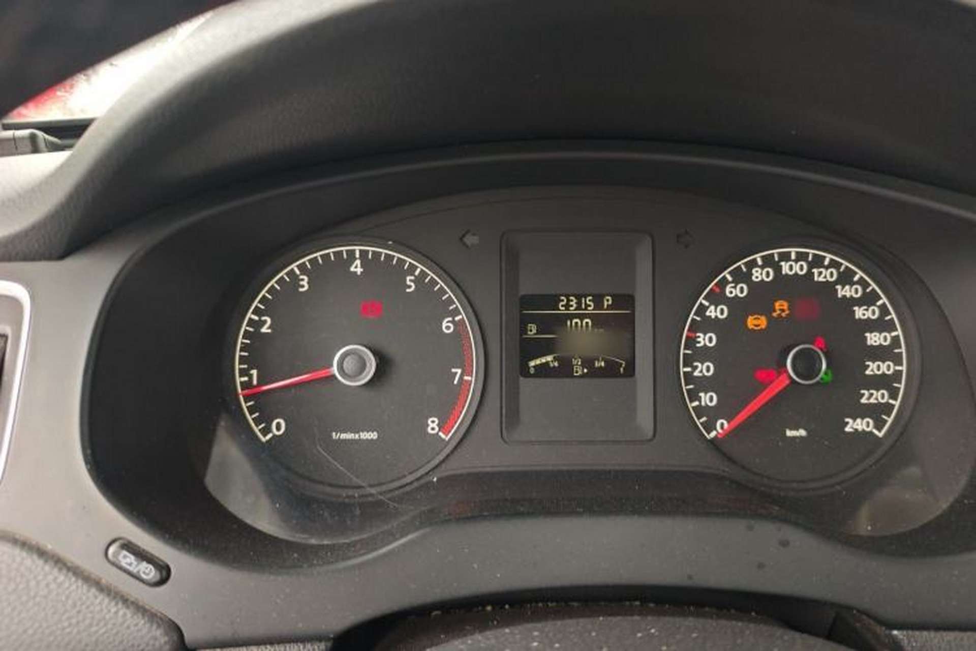 Used Volkswagen Sagitar 2014 Revised Version 1.6L Automatic Comfort Edition Instrument Cluster