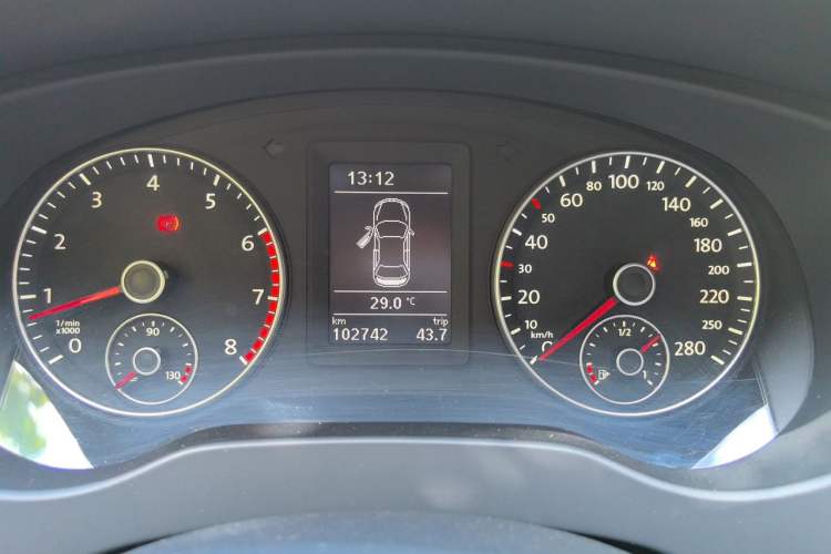 Used Volkswagen Sagitar 2014 Revised Version 1.4TSI Manual Luxury Edition Instrument Cluster