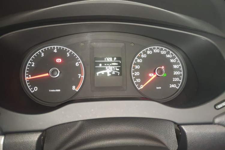 Used Volkswagen Sagitar 2014 Revised Version 1.6L Automatic Comfort Edition Instrument Cluster