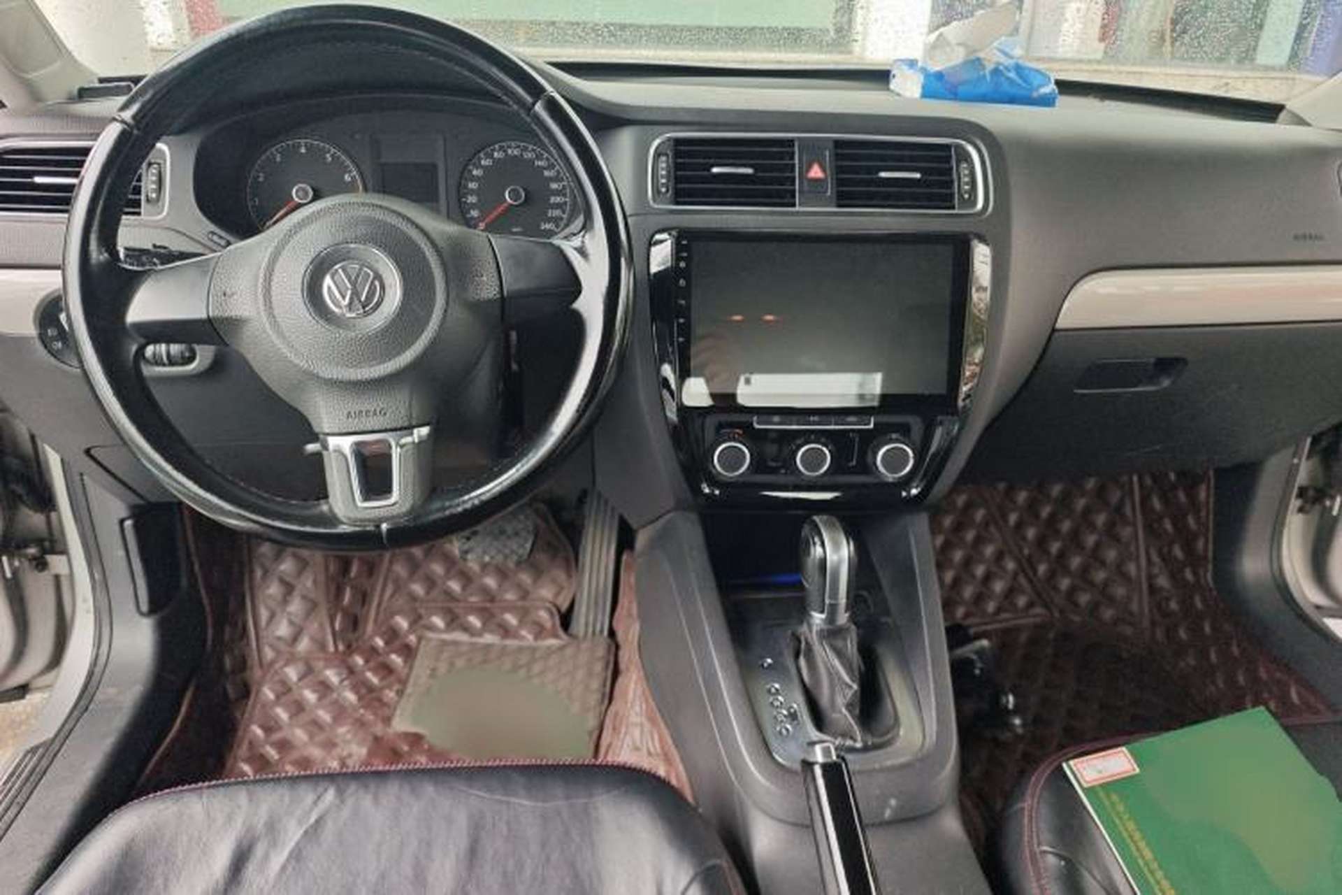 Used Volkswagen Sagitar 2014 Revised Version 1.6L Automatic Comfort Edition Interior 2