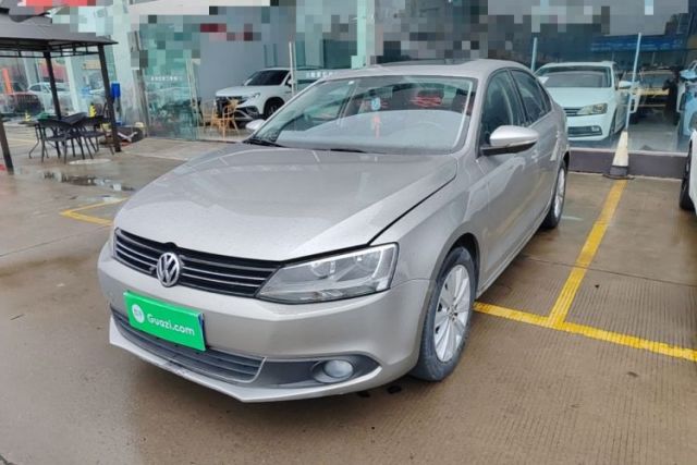 Ojetý Volkswagen Sagitar 2014 Revised Version 1.6L Automatic Comfort Edition