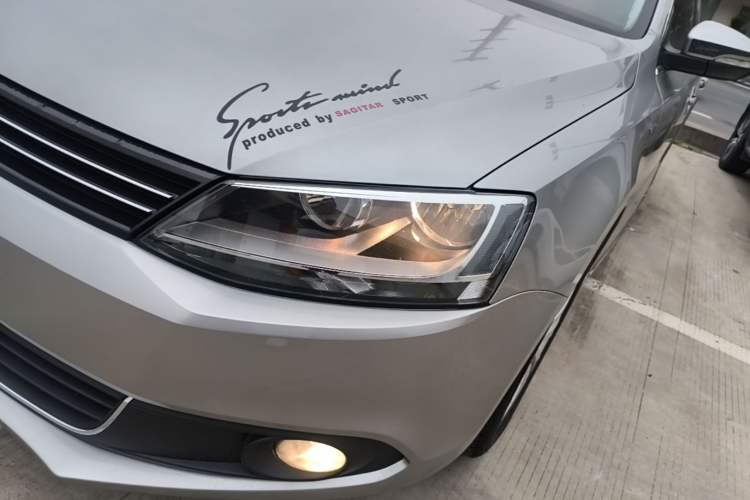 Used Volkswagen Sagitar 2014 Revised Version 1.6L Manual Comfort Edition Left Front Headlight