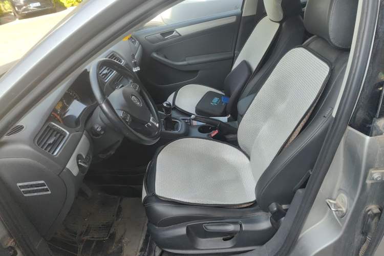 Used Volkswagen Sagitar 2014 1.4TSI Manual Luxury Model Left Front Seat