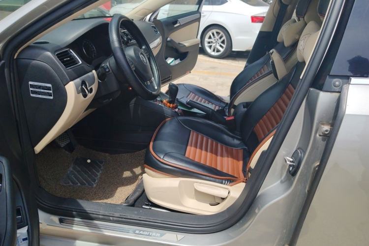 Used Volkswagen Sagitar 2014 Revised Version 1.4TSI Automatic Luxury Edition Left Front Seat