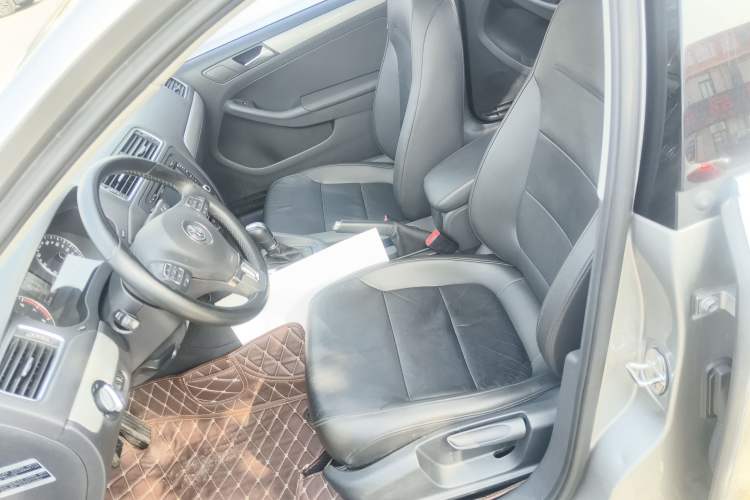Used Volkswagen Sagitar 2014 Revised Version 1.4TSI Automatic Luxury Edition Left Front Seat