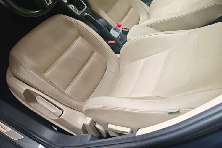 Used Volkswagen Sagitar 2014 1.6L Automatic Comfort Model Left Front Seat