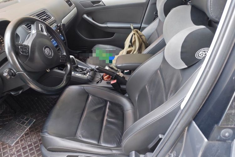 Used Volkswagen Sagitar 2014 1.4TSI Automatic Luxury Model Left Front Seat