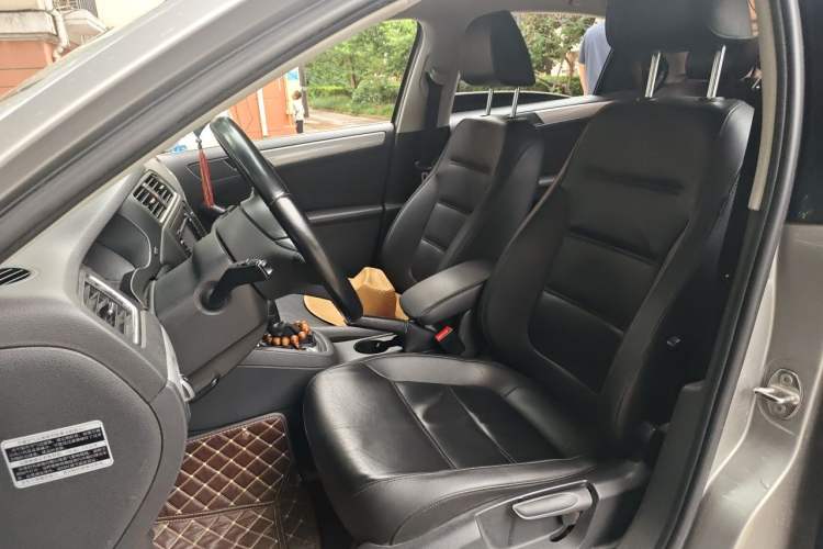 Used Volkswagen Sagitar 2014 Revised Version 1.6L Automatic Comfort Edition Left Front Seat