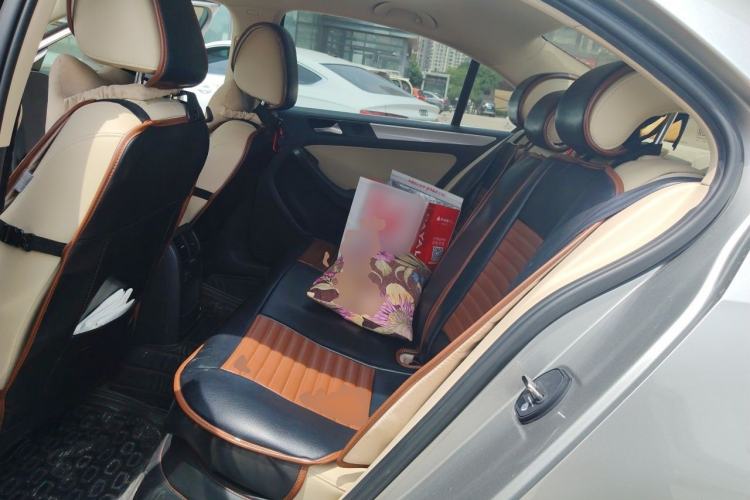 Used Volkswagen Sagitar 2014 Revised Version 1.4TSI Automatic Luxury Edition Left Rear Seat