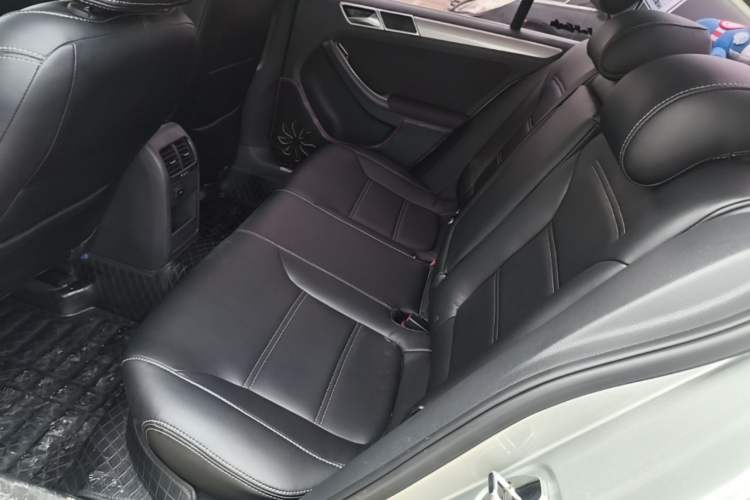 Used Volkswagen Sagitar 2014 Revised Version 1.6L Manual Comfort Edition Left Rear Seat