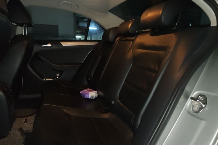 Used Volkswagen Sagitar 2014 Revised Version 1.4TSI Automatic Luxury Edition Left Rear Seat