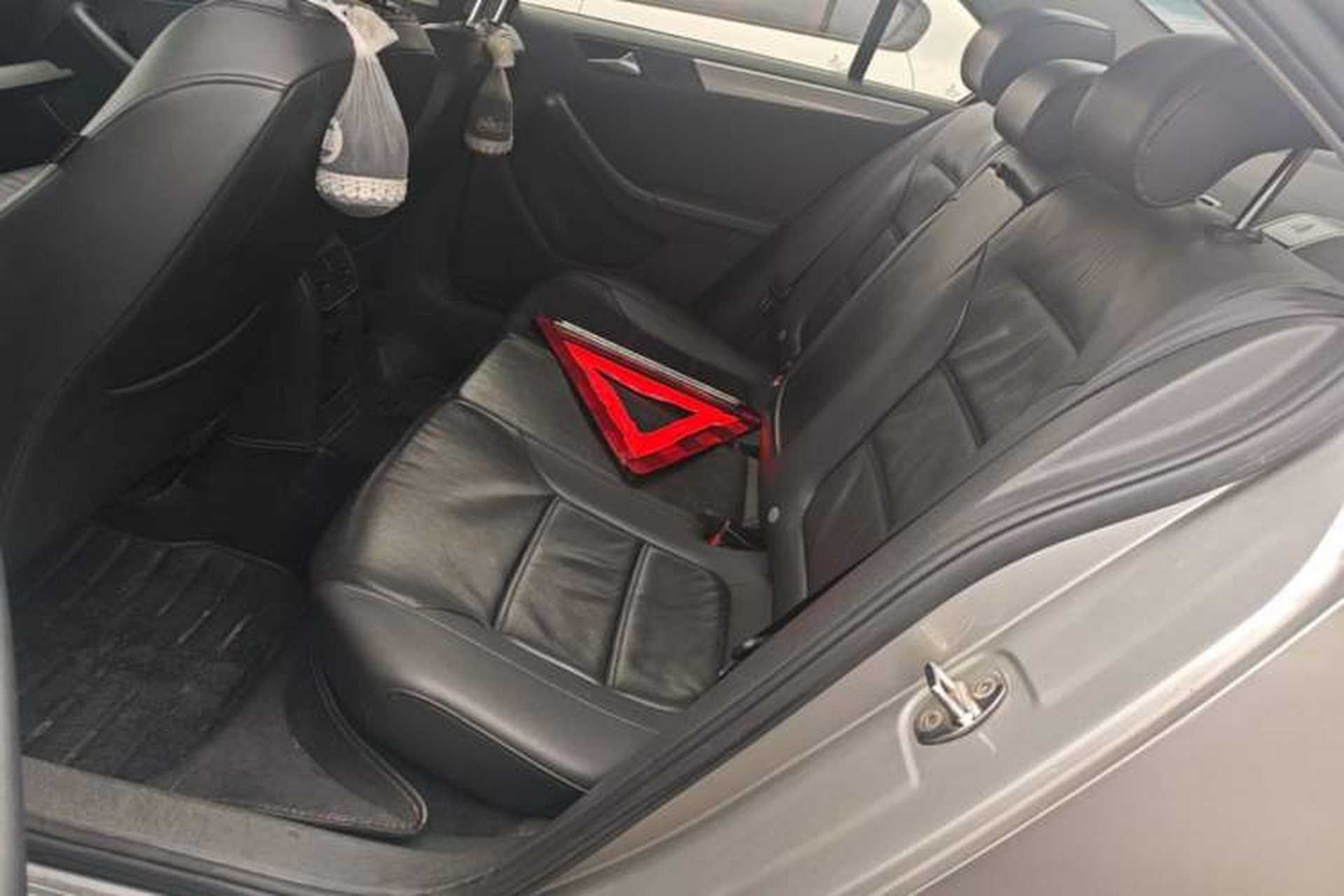 Used Volkswagen Sagitar 2014 Revised Version 1.6L Automatic Comfort Edition Left Rear Seat