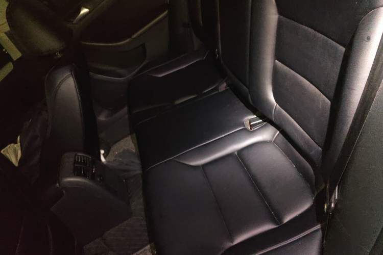 Used Volkswagen Sagitar 2014 Revised Version 1.6L Automatic Leading Edition Left Rear Seat