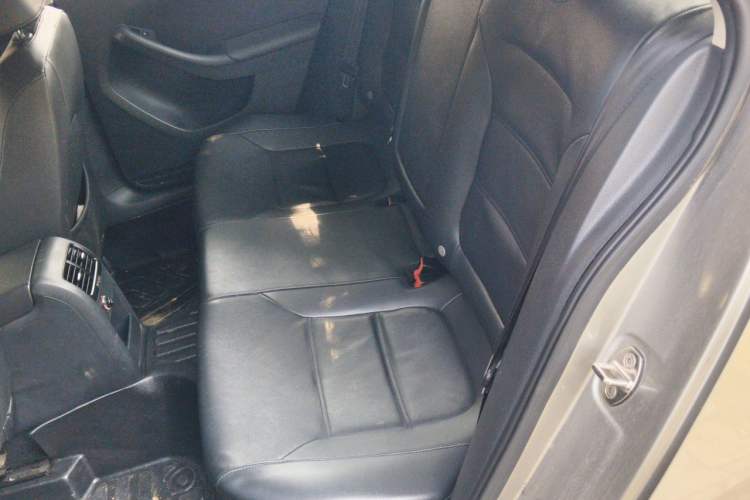 Used Volkswagen Sagitar 2014 Revised Version 1.4TSI Automatic Luxury Edition Left Rear Seat