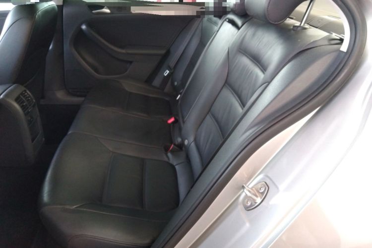Used Volkswagen Sagitar 2014 Revised Version 1.4TSI Automatic Luxury Edition Left Rear Seat