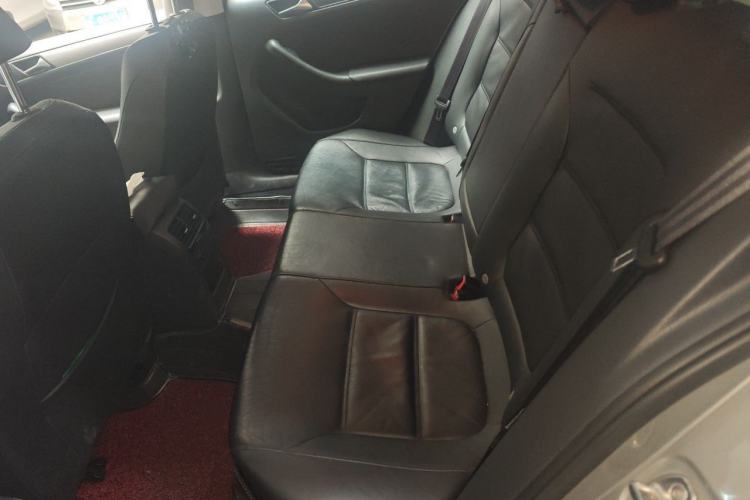 Used Volkswagen Sagitar 2014 Revised Version 1.6L Manual Comfort Edition Left Rear Seat