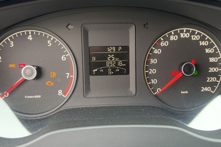 Used Volkswagen Sagitar 2014 Revised Version 1.6L Automatic Comfort Edition Odometer Close Up