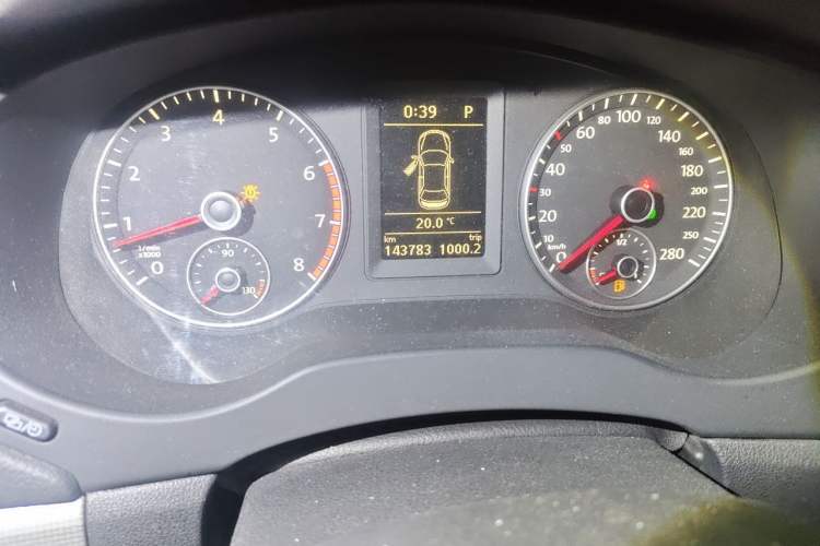 Used Volkswagen Sagitar 2014 Revised Version 1.4TSI Automatic Luxury Edition Odometer Close Up