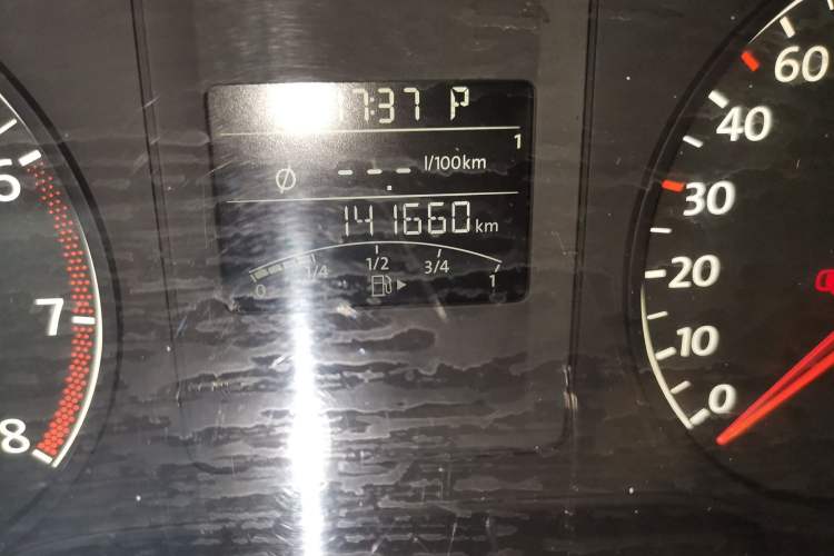 Used Volkswagen Sagitar 2014 Revised Version 1.6L Automatic Comfort Edition Odometer Close Up