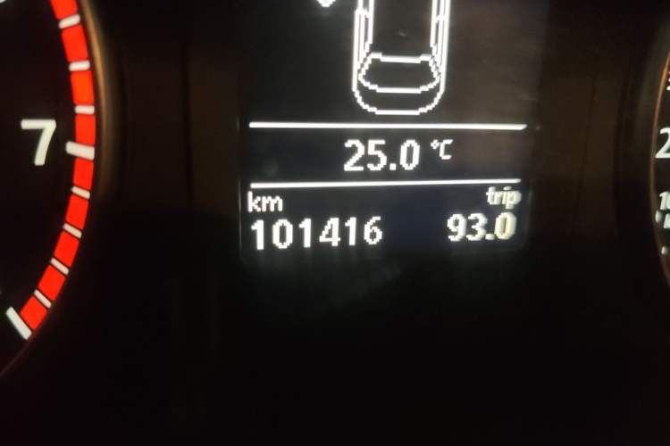 Used Volkswagen Sagitar 2014 Revised Version 1.4TSI Automatic Luxury Edition Odometer Close Up