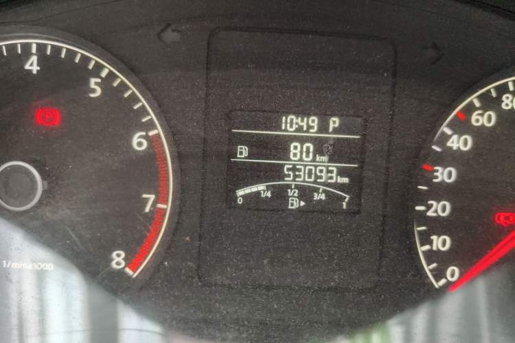 Used Volkswagen Sagitar 2014 1.6L Automatic Comfort Model Odometer Close Up