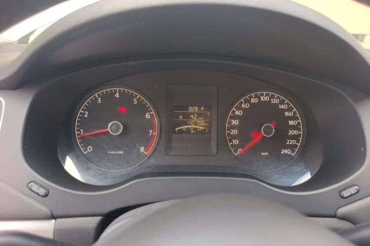 Used Volkswagen Sagitar 2014 Revised Version 1.6L Automatic Leading Edition Odometer Close Up