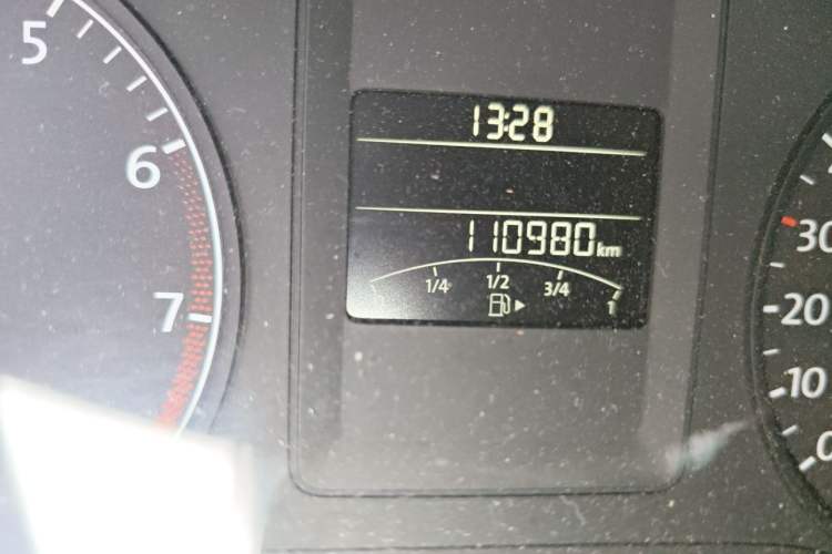 Used Volkswagen Sagitar 2014 Revised Version 1.6L Automatic Comfort Edition Odometer Close Up