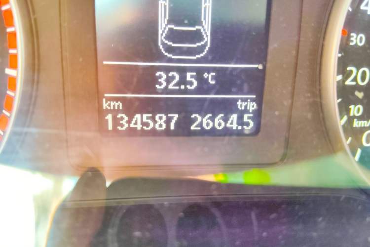 Used Volkswagen Sagitar 2014 Revised Version 1.4TSI Automatic Luxury Edition Odometer Close Up