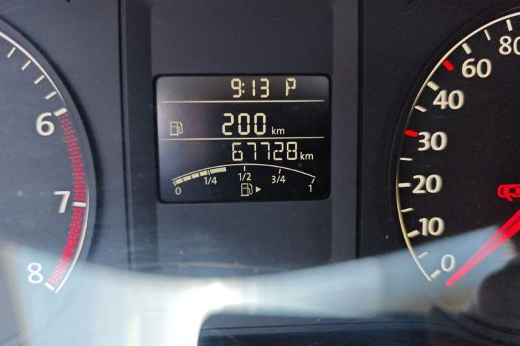 Used Volkswagen Sagitar 2014 Revised Version 1.6L Automatic Comfort Edition Odometer Close Up