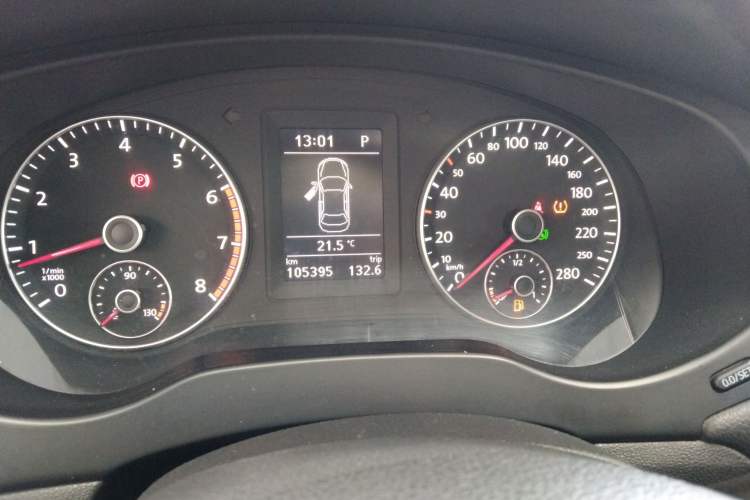 Used Volkswagen Sagitar 2014 Revised Version 1.4TSI Automatic Luxury Edition Odometer Close Up