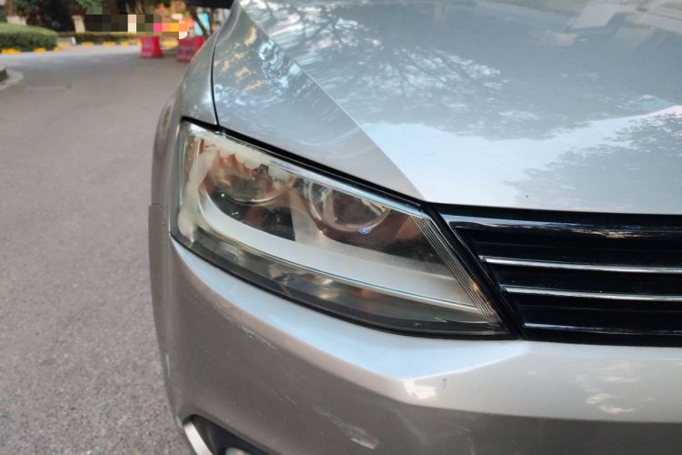 Used Volkswagen Sagitar 2014 Revised Version 1.6L Automatic Leading Edition Right Front Headlight