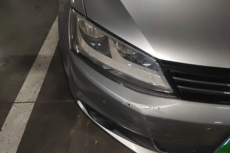 Used Volkswagen Sagitar 2014 Revised Version 1.4TSI Manual Luxury Edition Right Front Headlight