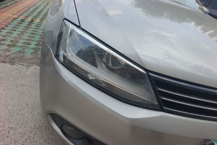 Used Volkswagen Sagitar 2014 Revised Version 1.6L Automatic Leading Edition Right Front Headlight