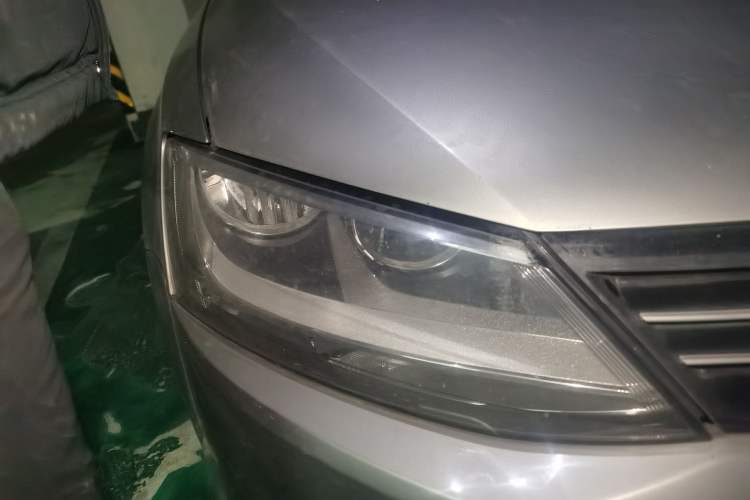 Used Volkswagen Sagitar 2014 Revised Version 1.4TSI Manual Luxury Edition Right Front Headlight